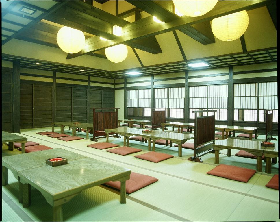 Отель Hatago Chujikan Маэбаси Экстерьер фото